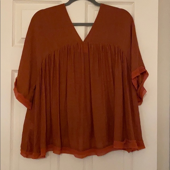 Flowy top - Picture 2 of 3